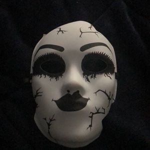 Broken doll Halloween mask 🎃